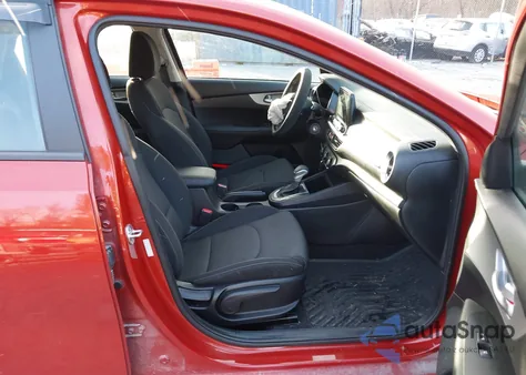 2023 Kia Forte Lxs z USA, uszkodzony, nr VIN 3KPF24AD4PE624446